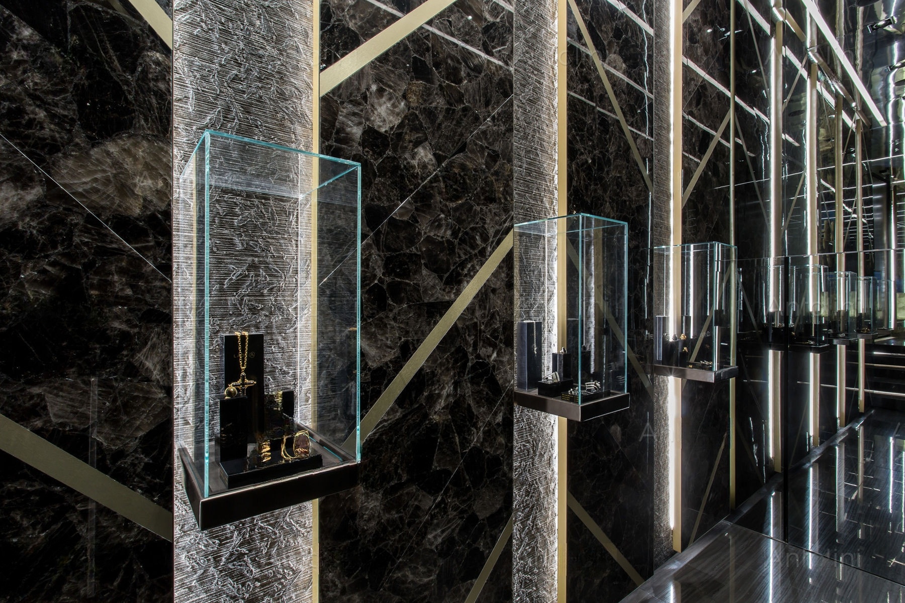 Smoky Quartz Dark - Image 3